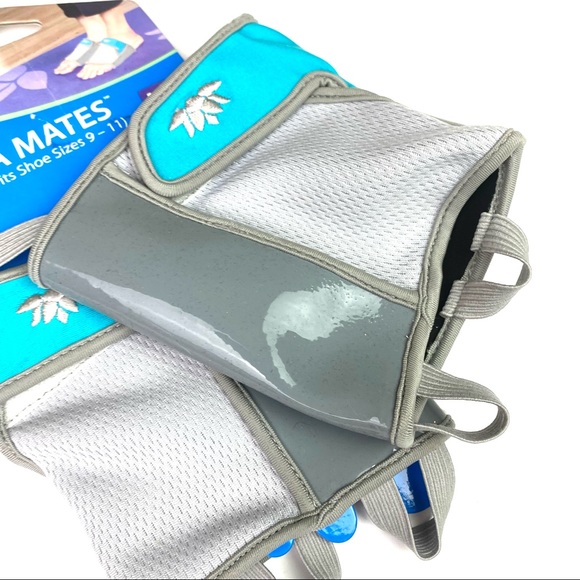 Savasa Yoga Mates M/L For Feet 9-11 Sticky Slip Proof Easy On/Off Protect New - Picture 3 of 5